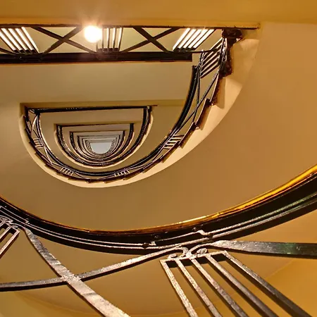 Hotel Hernan Cortes 4*