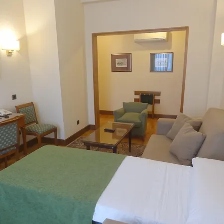 Hotel Hernán Cortés 4*