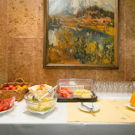 エルナン コルテス ホテル 4*