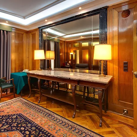 Hotel Hernán Cortés 4*