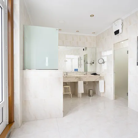 Hotel Hernán Cortés 4*