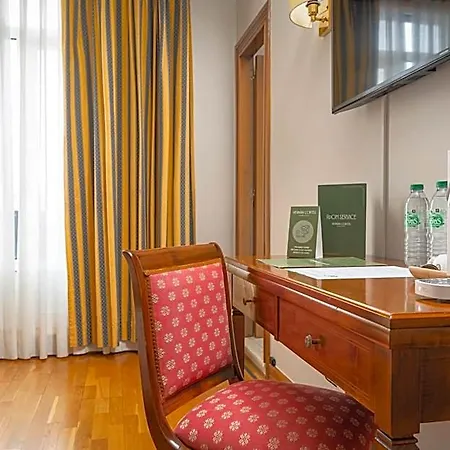 Hernan Cortes Hotel