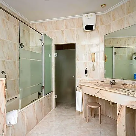 Hernan Cortes Hotel 4*