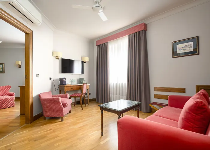 Hernan Cortes Otel 4*