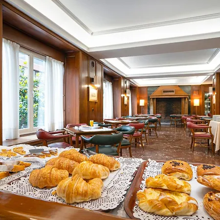 Hernán Cortés Szálloda Gijón